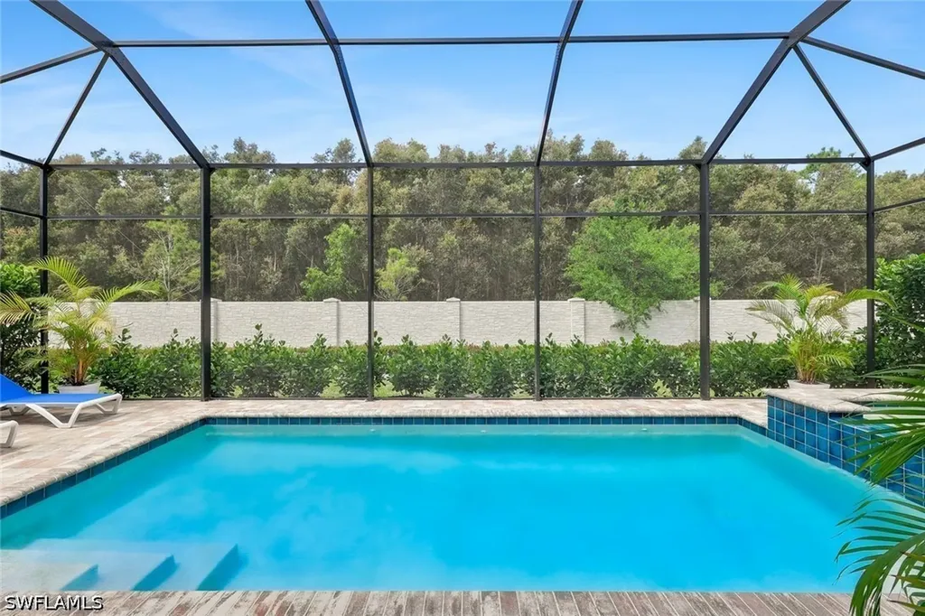 3754 Sapphire Cove Circle Naples FL 34114
