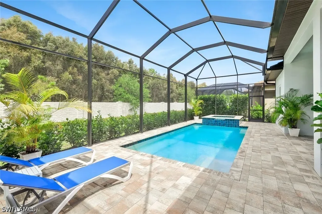3754 Sapphire Cove Circle Naples FL 34114