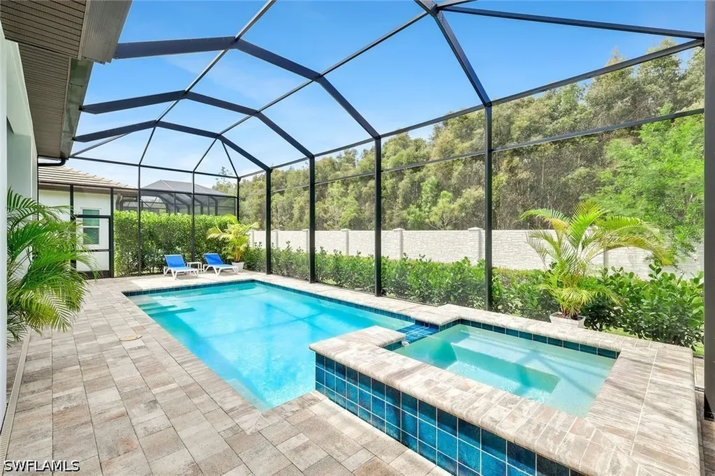 3754 Sapphire Cove Circle Naples FL 34114