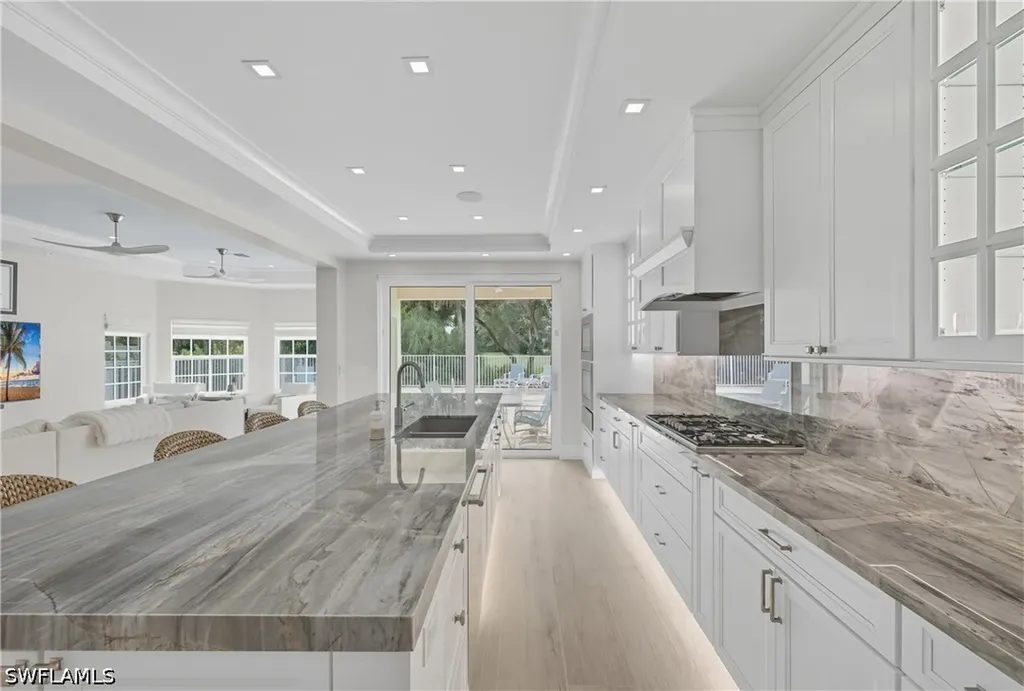360 Carlton Place Naples FL 34108