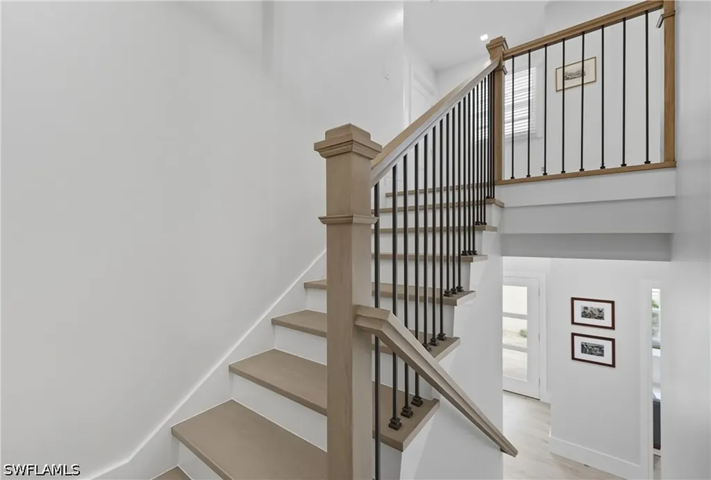 360 Carlton Place Naples FL 34108