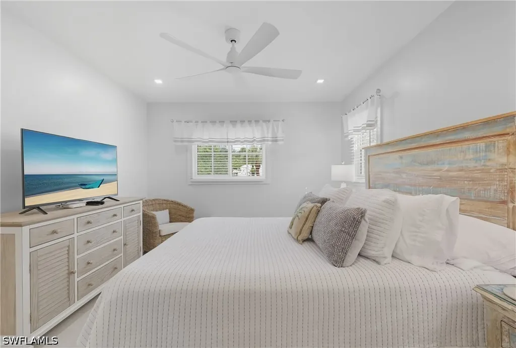 360 Carlton Place Naples FL 34108