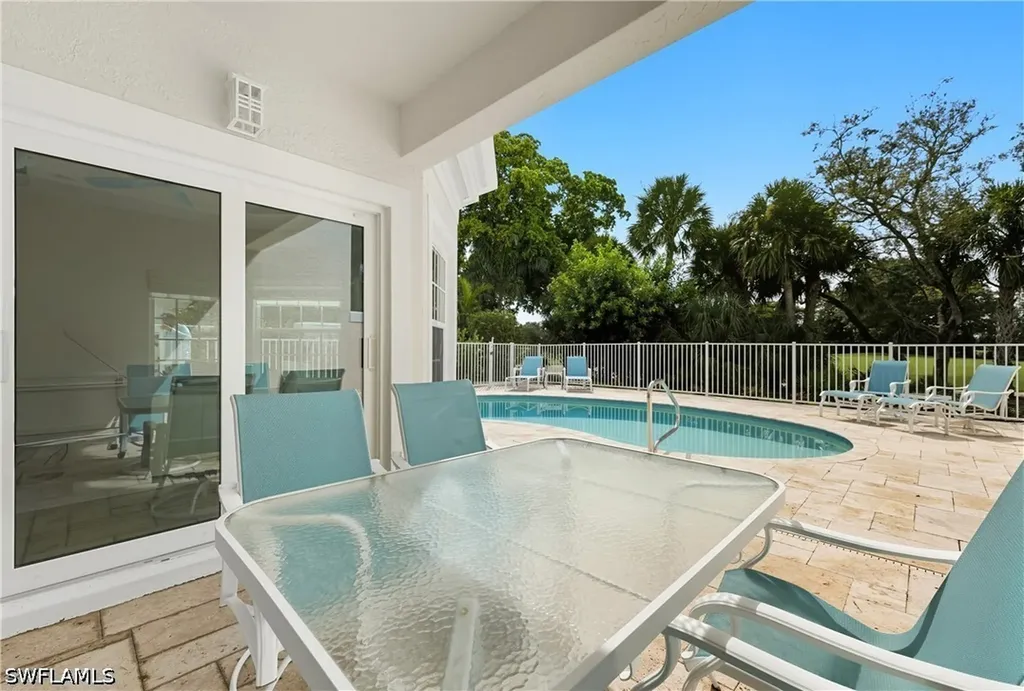 360 Carlton Place Naples FL 34108