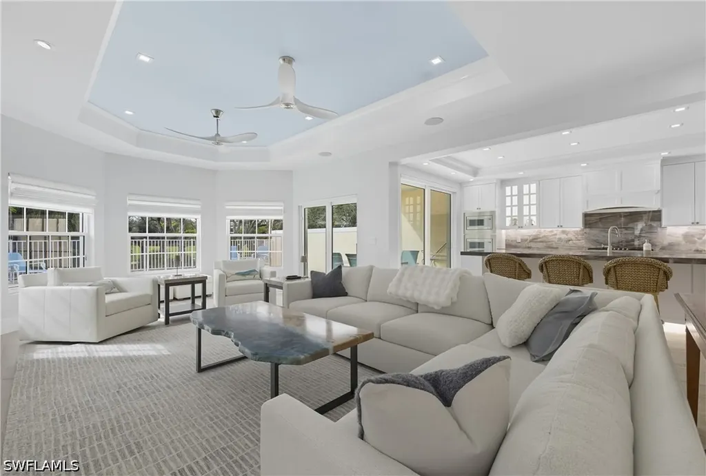 360 Carlton Place Naples FL 34108