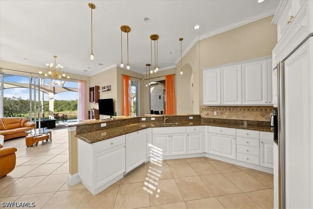 8593 Bellagio Drive Naples FL 34114