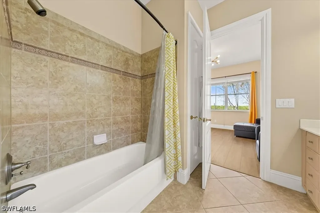 8593 Bellagio Drive Naples FL 34114