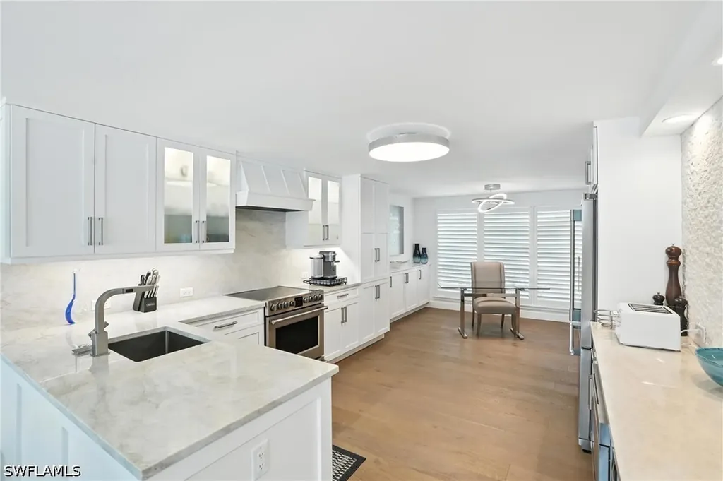 9517 Gulf Shore Drive Naples FL 34108