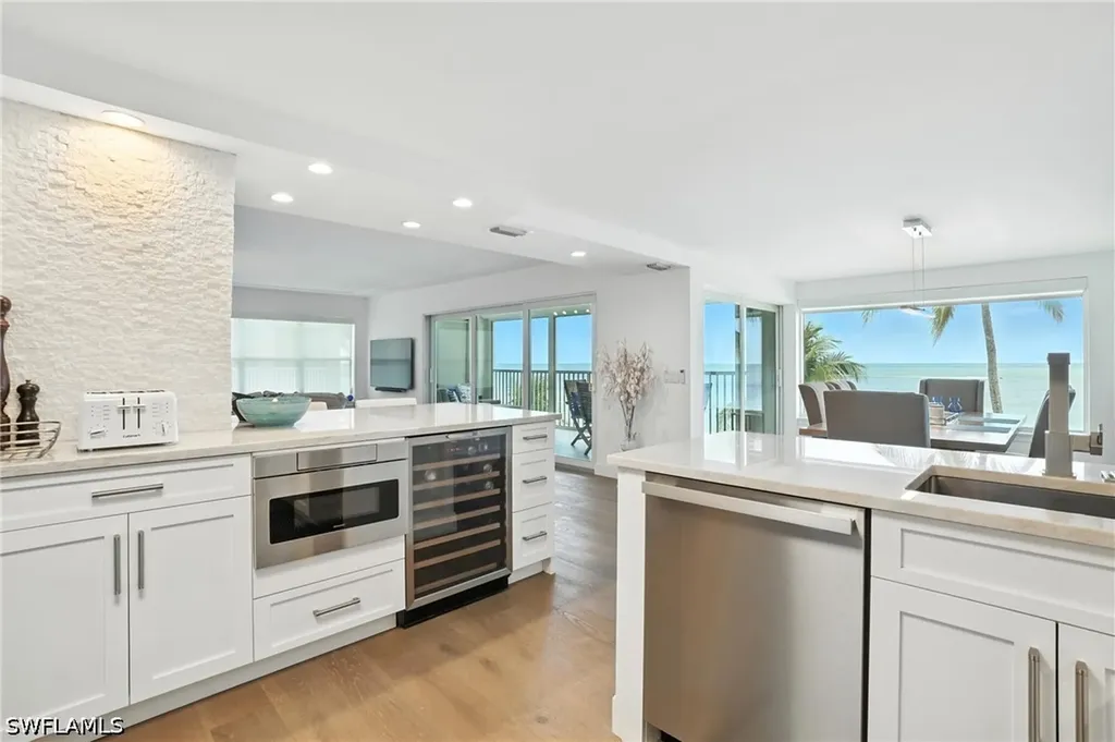9517 Gulf Shore Drive Naples FL 34108