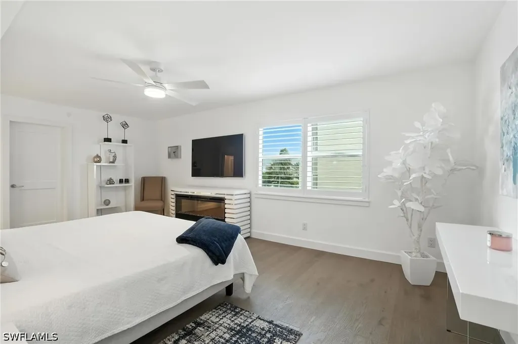 9517 Gulf Shore Drive Naples FL 34108