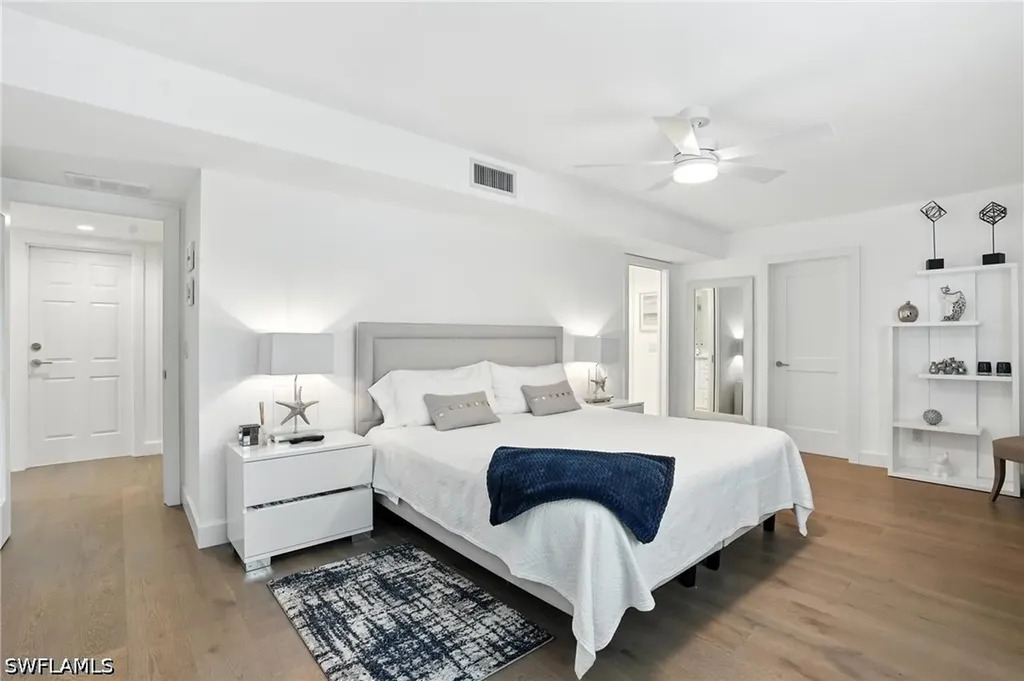 9517 Gulf Shore Drive Naples FL 34108