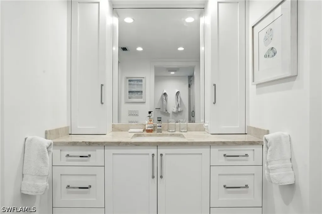 9517 Gulf Shore Drive Naples FL 34108