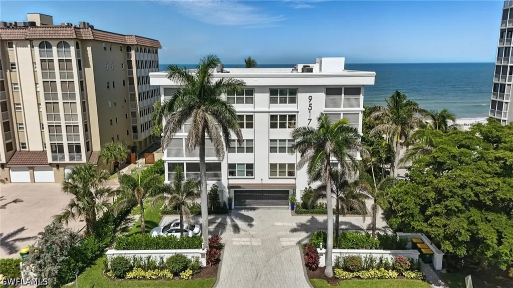9517 Gulf Shore Drive Naples FL 34108