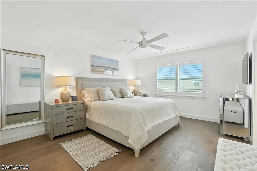 9517 Gulf Shore Drive Naples FL 34108