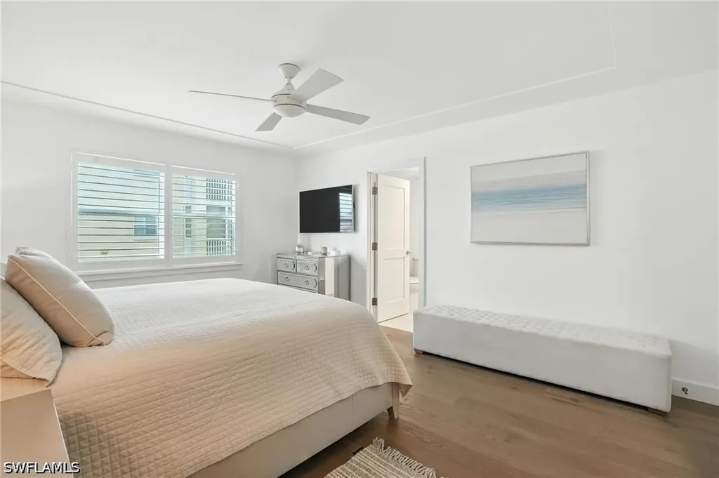 9517 Gulf Shore Drive Naples FL 34108