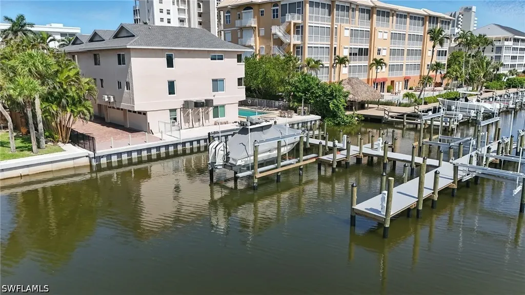 9517 Gulf Shore Drive Naples FL 34108