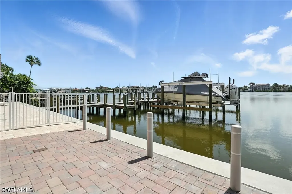 9517 Gulf Shore Drive Naples FL 34108