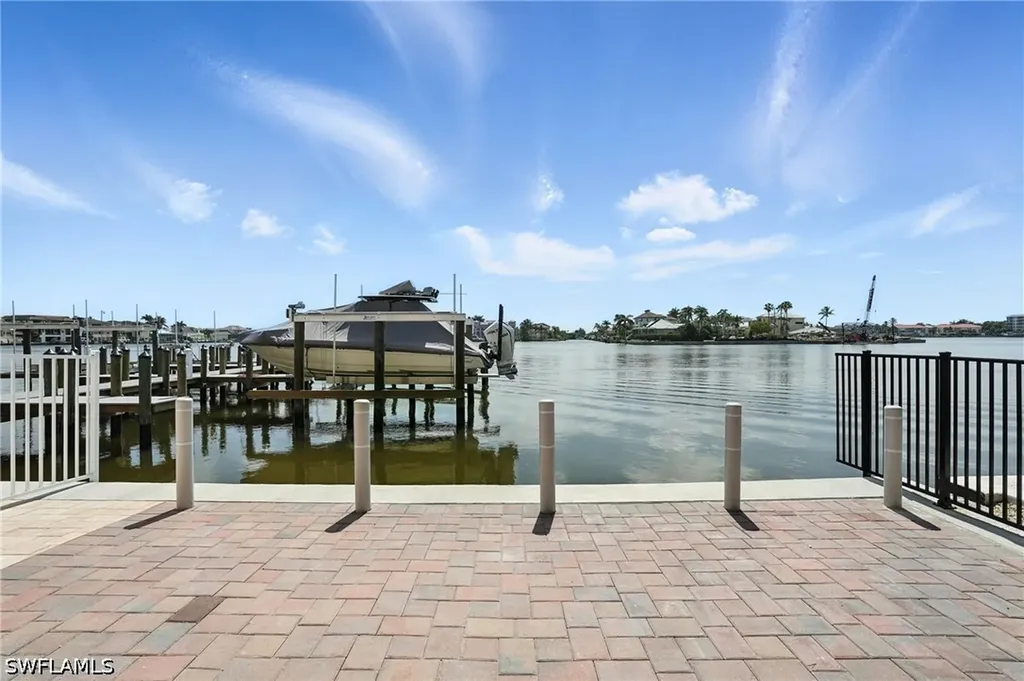 9517 Gulf Shore Drive Naples FL 34108