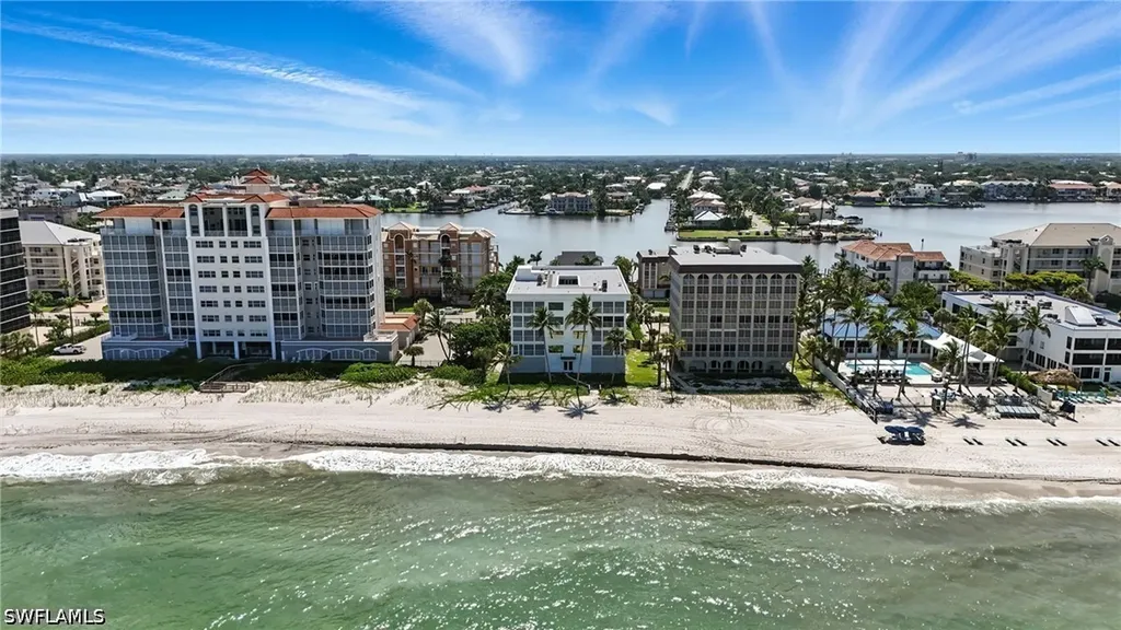 9517 Gulf Shore Drive Naples FL 34108