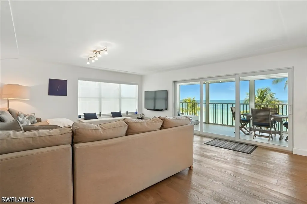 9517 Gulf Shore Drive Naples FL 34108