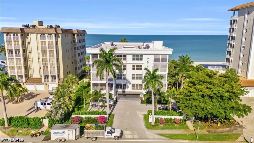 9517 Gulf Shore Drive Naples FL 34108