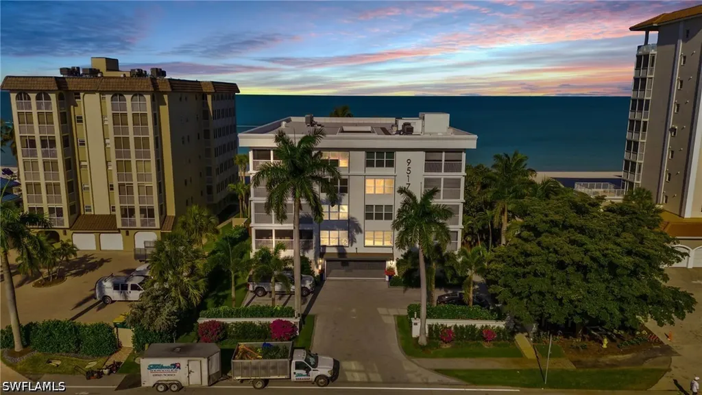 9517 Gulf Shore Drive Naples FL 34108