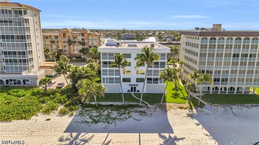 9517 Gulf Shore Drive Naples FL 34108
