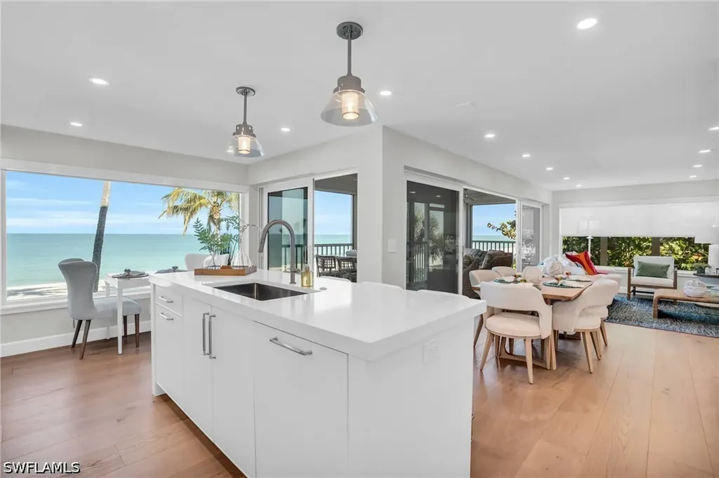 9517 Gulf Shore Drive Naples FL 34108