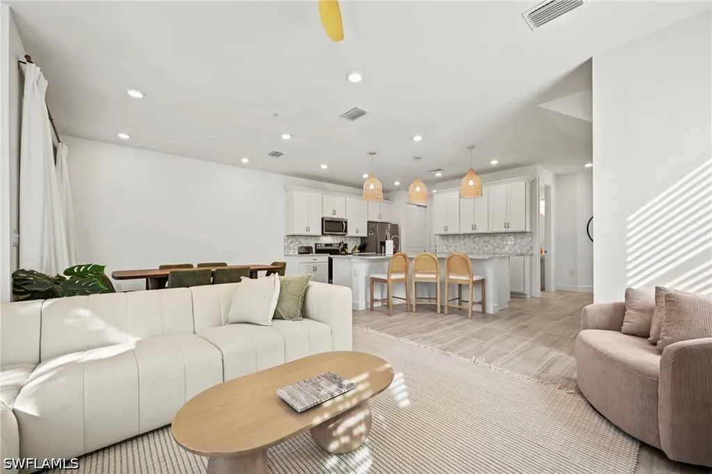 4274 Sonoma Oaks Circle Naples FL 34119