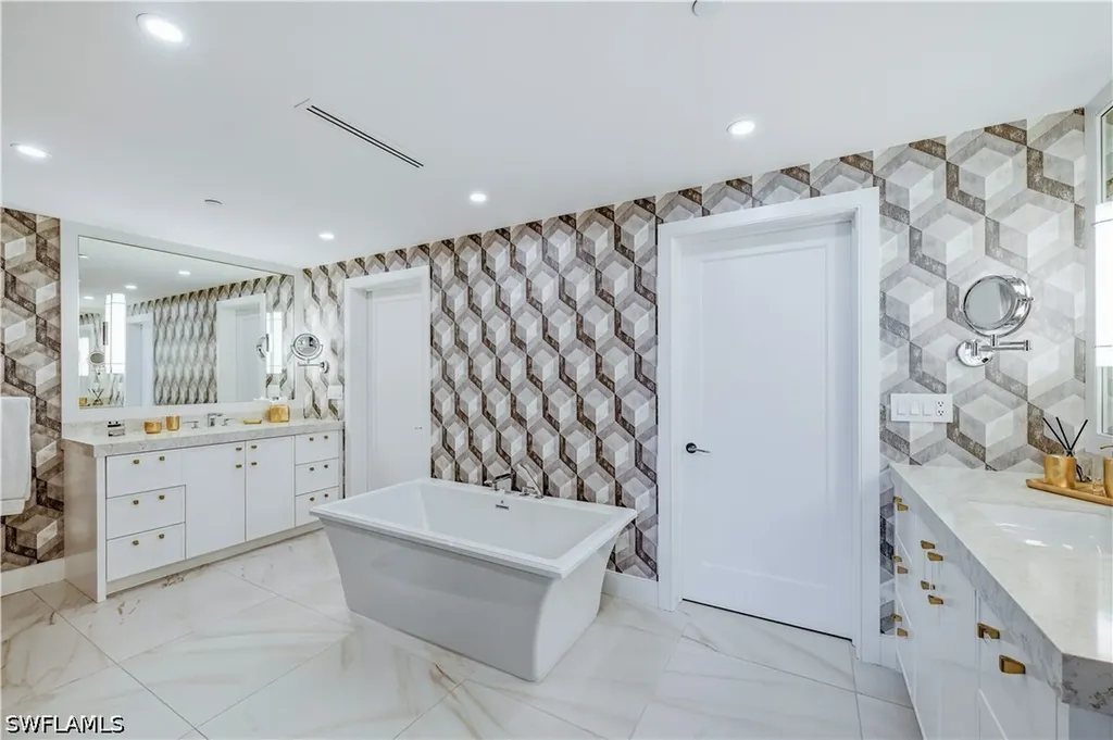 13925 Old Coast Road Naples FL 34110