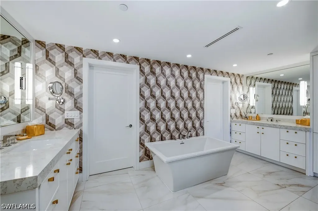 13925 Old Coast Road Naples FL 34110