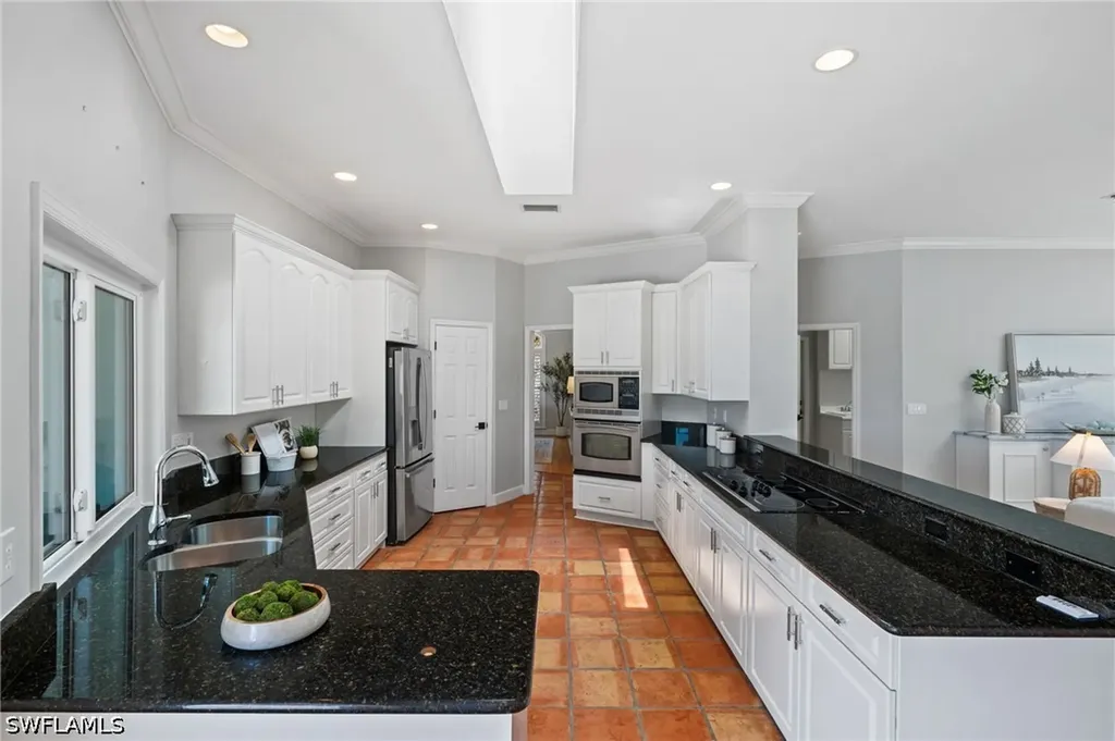 2092 Imperial Circle Naples FL 34110