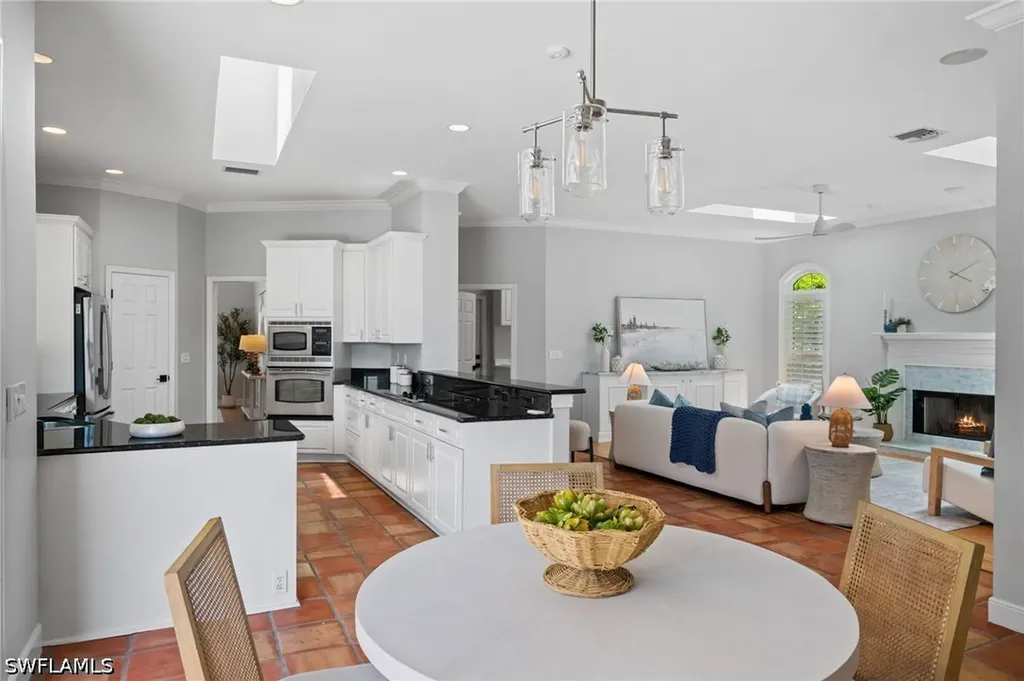 2092 Imperial Circle Naples FL 34110