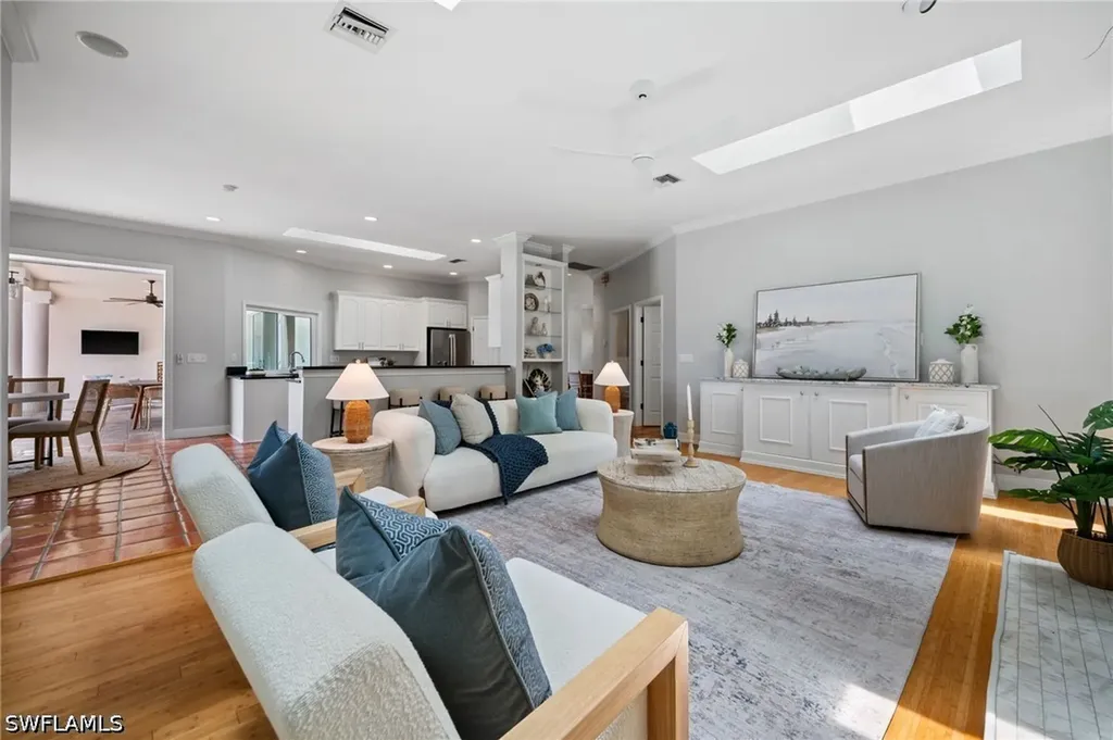 2092 Imperial Circle Naples FL 34110