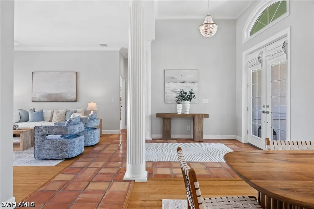 2092 Imperial Circle Naples FL 34110