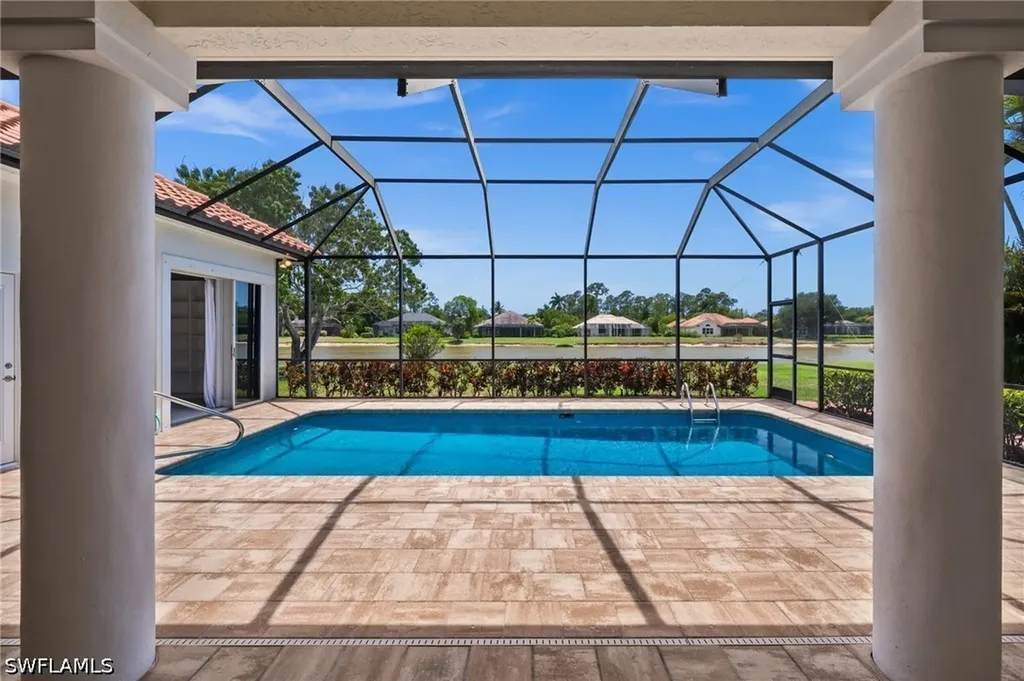 2092 Imperial Circle Naples FL 34110
