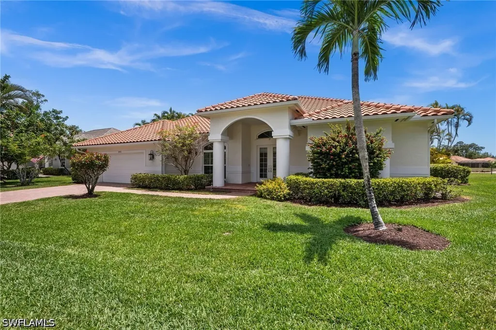 2092 Imperial Circle Naples FL 34110