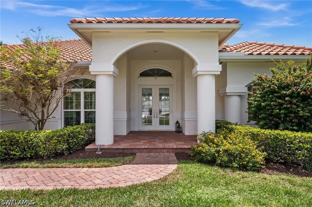2092 Imperial Circle Naples FL 34110