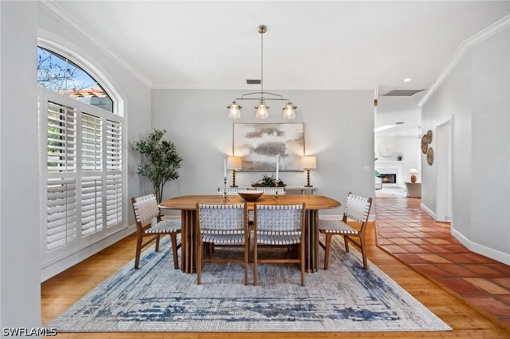 2092 Imperial Circle Naples FL 34110