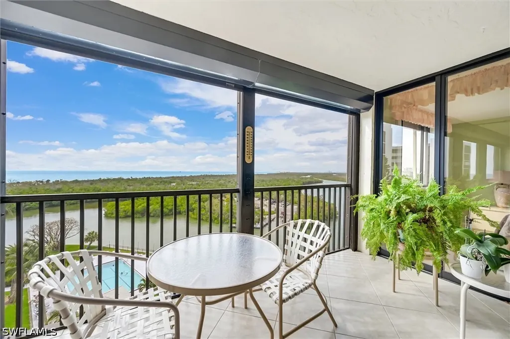 17 Bluebill Avenue Naples FL 34108