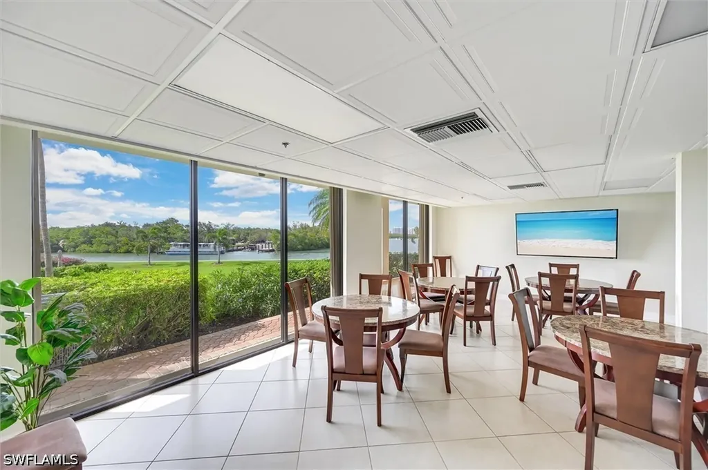 17 Bluebill Avenue Naples FL 34108
