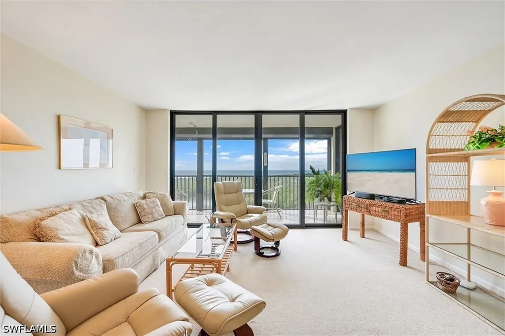17 Bluebill Avenue Naples FL 34108