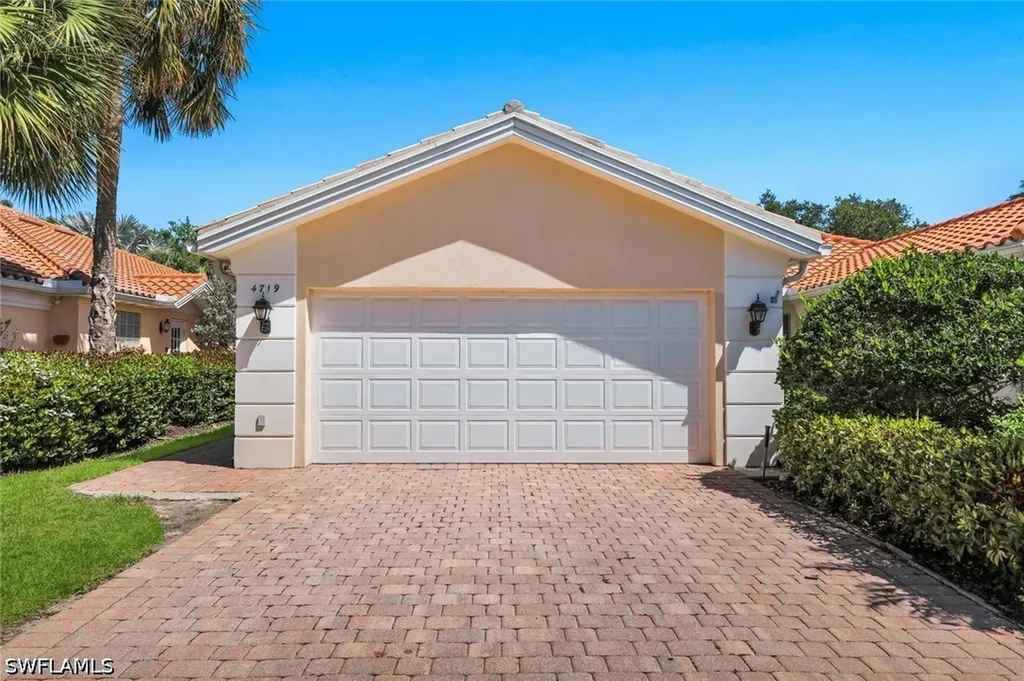 4719 Maupiti Way Naples FL 34119