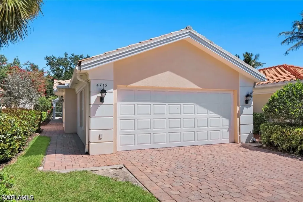 4719 Maupiti Way Naples FL 34119