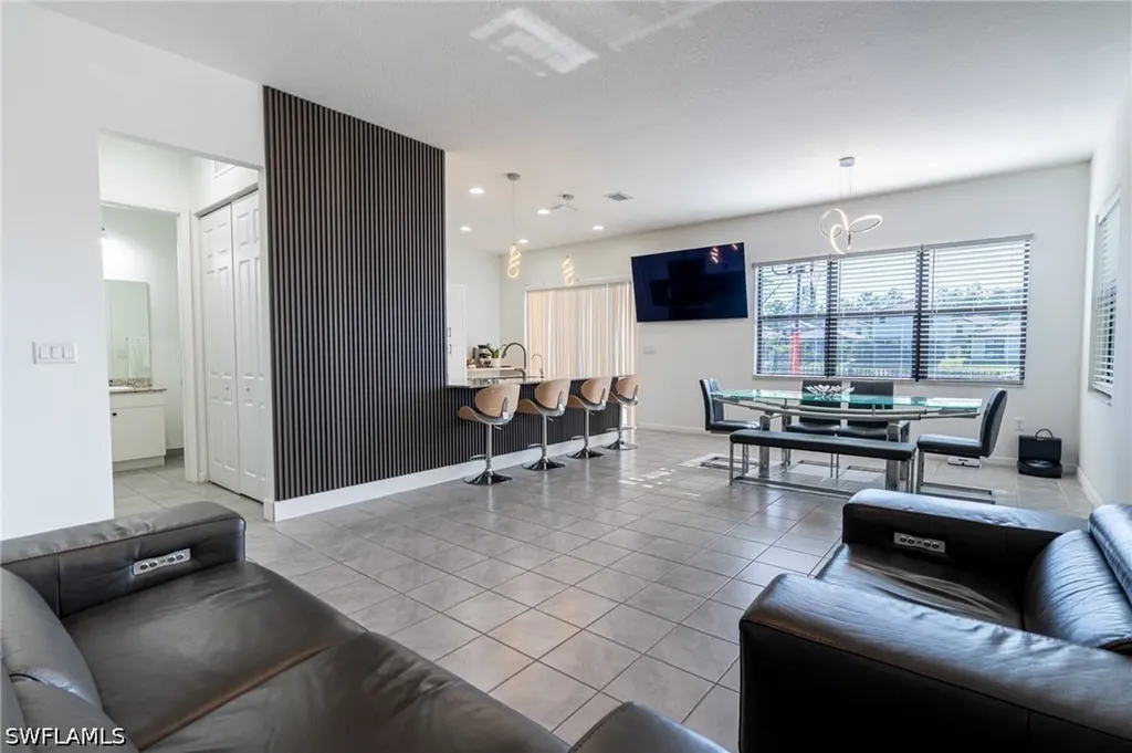 8956 Madrid Circle Naples FL 34104