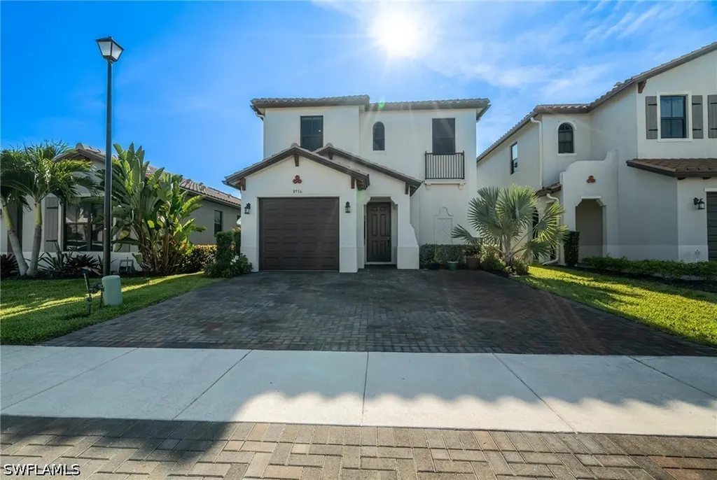 8956 Madrid Circle Naples FL 34104