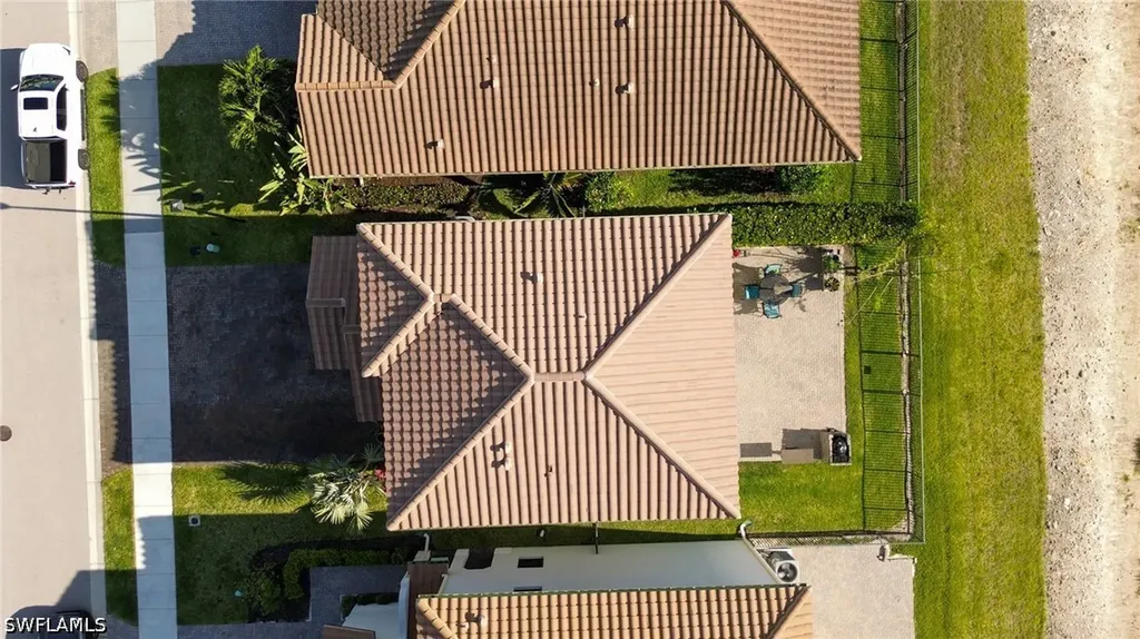 8956 Madrid Circle Naples FL 34104