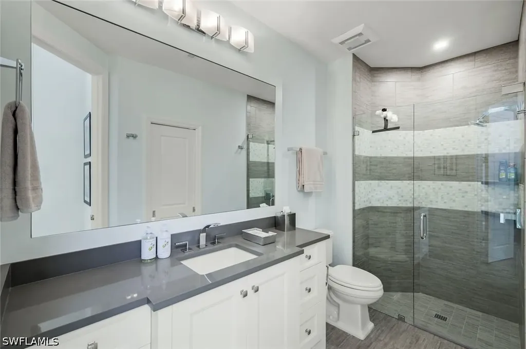 3390 Riviera Lakes Court Bonita Springs FL 34134
