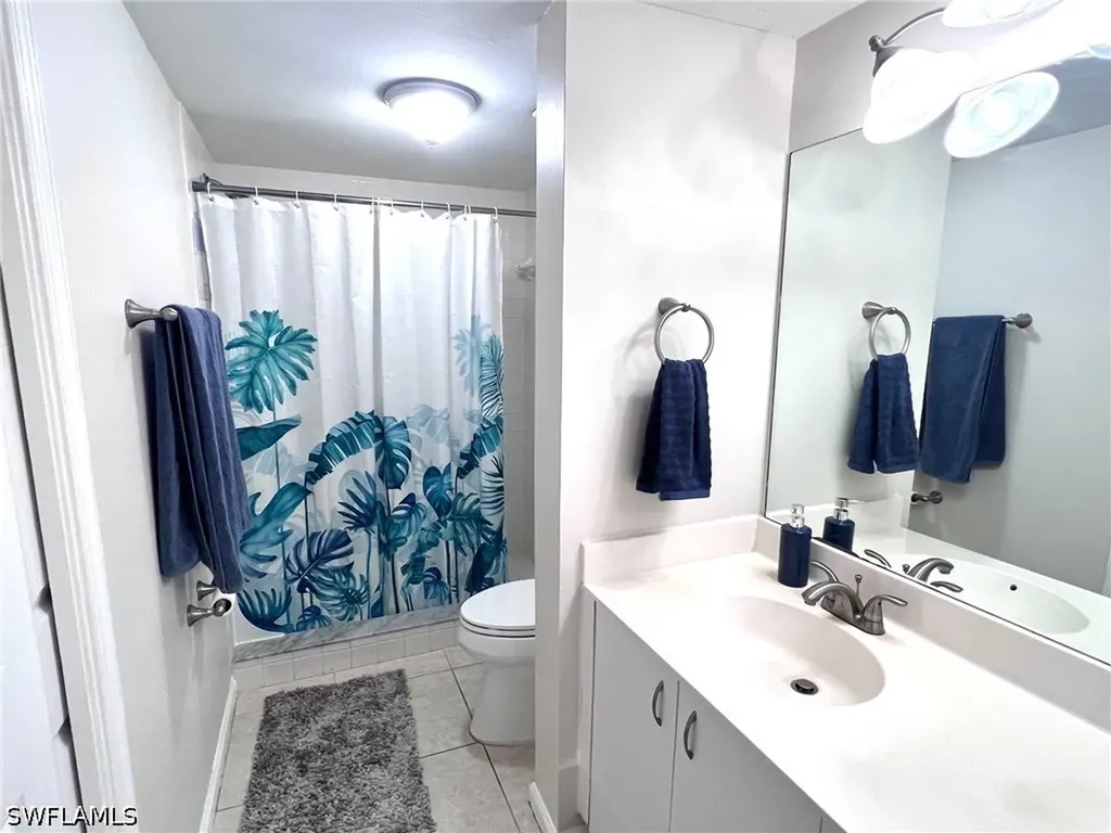 1051 Eastham Way Naples FL 34104