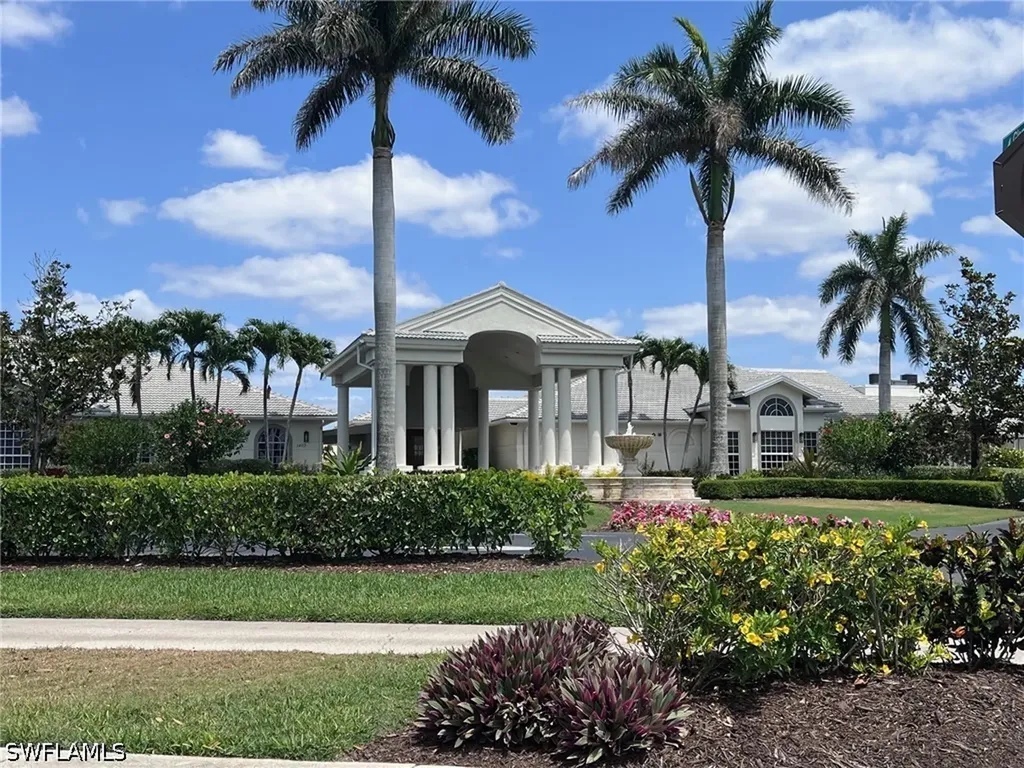 1051 Eastham Way Naples FL 34104