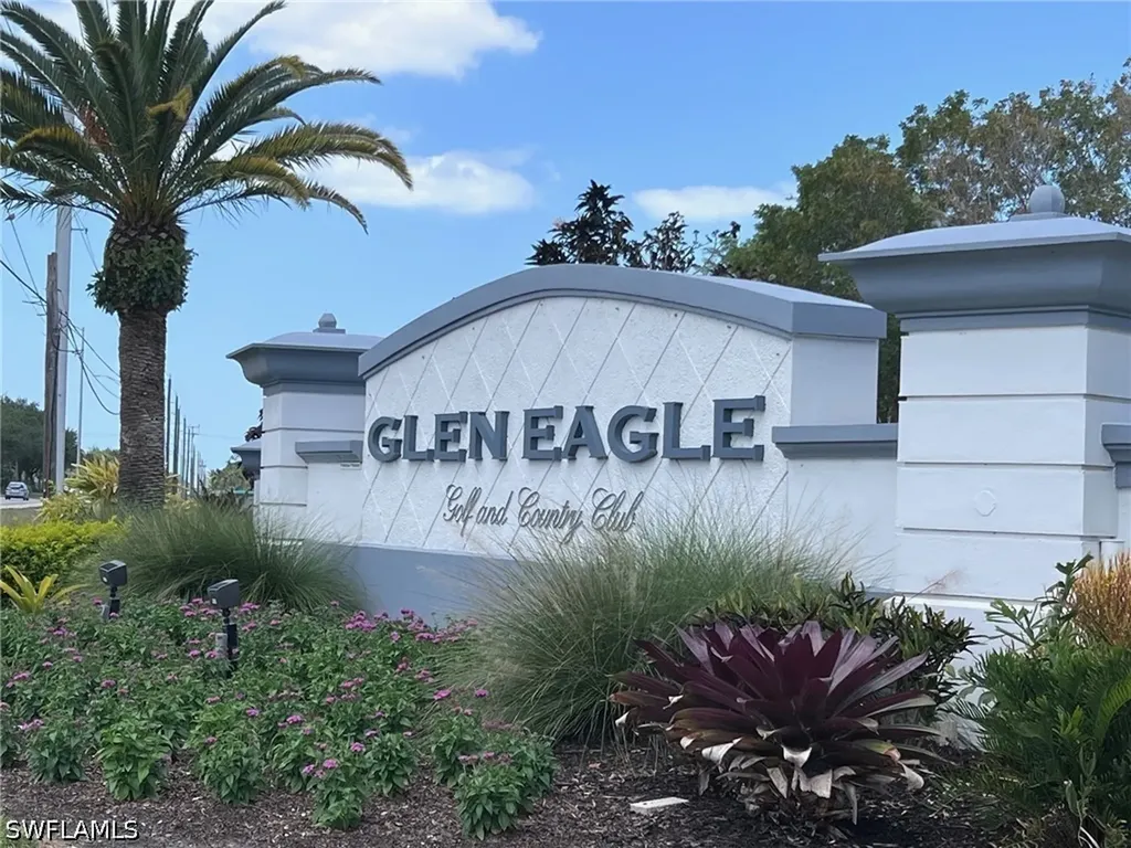 1051 Eastham Way Naples FL 34104